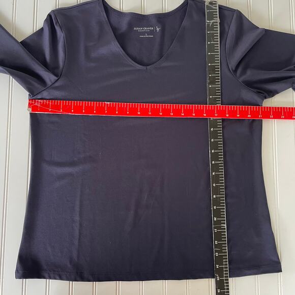 Susan Graver Size L V Neck navy blue blouse - Picture 9 of 10